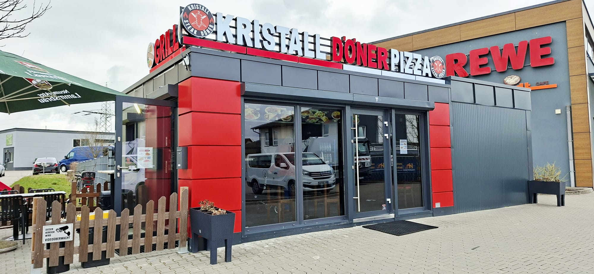 Kristall Döner Sitzplätze außen